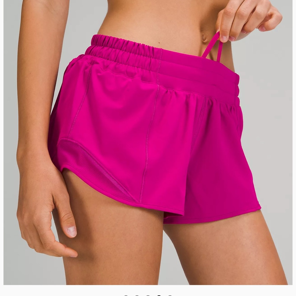 Lululemon Hotty Hot Low-Rise Lined Short 2.5" size 8
Color: Ripened Raspberry